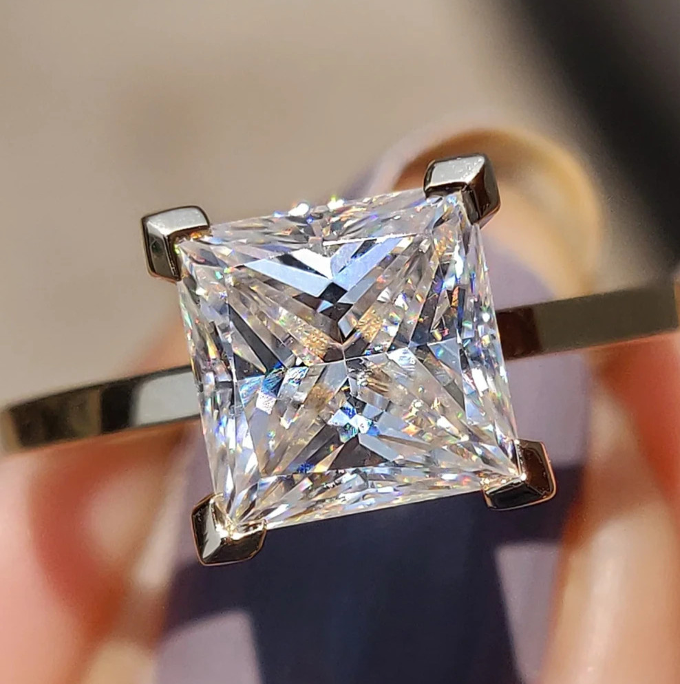 4Ct Princess-Cut EF/VS1 Lab Grown Diamond Solitaire Wedding Ring 14k Yellow Gold