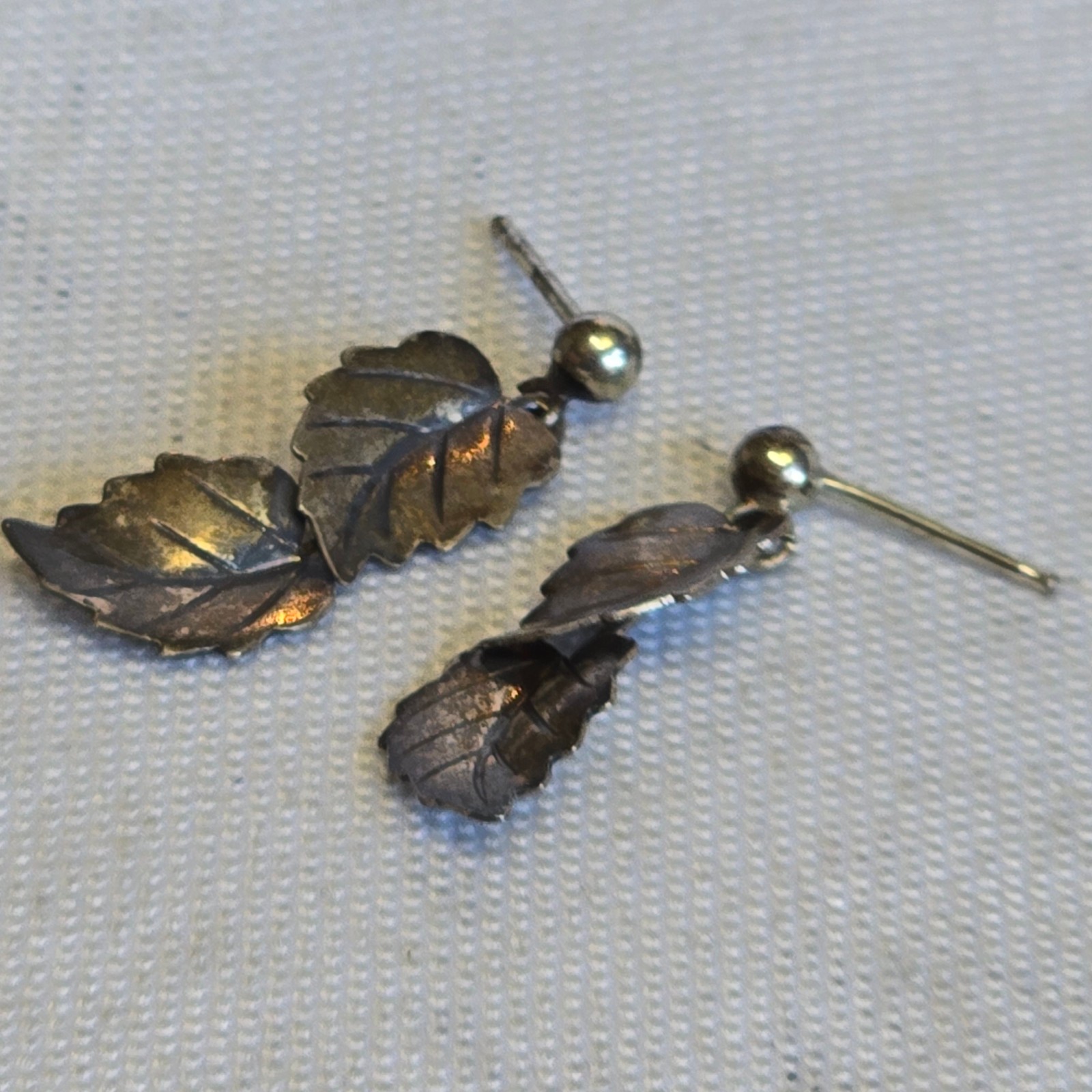 Sterling Silver Earrings 1.15g Fine Jewelry Floral Leaf No Backs Studs